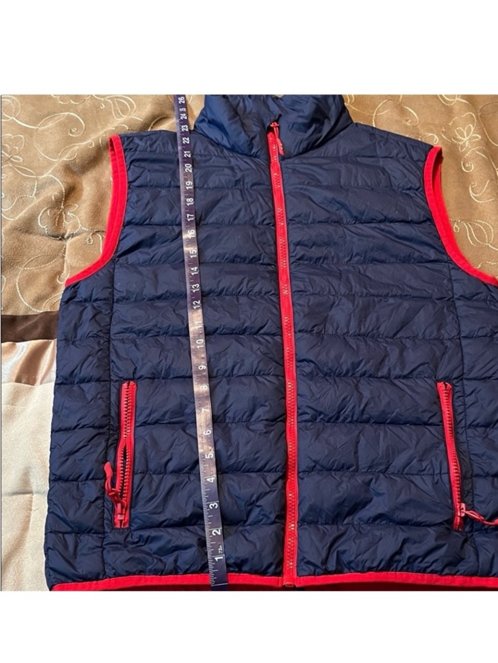32 Degrees Down Vest - Boys M (10/12) - Navy Blue and Red Lightweight Puffer - Picture 8 of 10